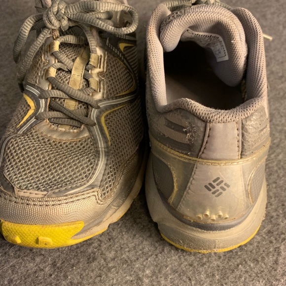 Columbia hiking shoes - Picture 3 of 4